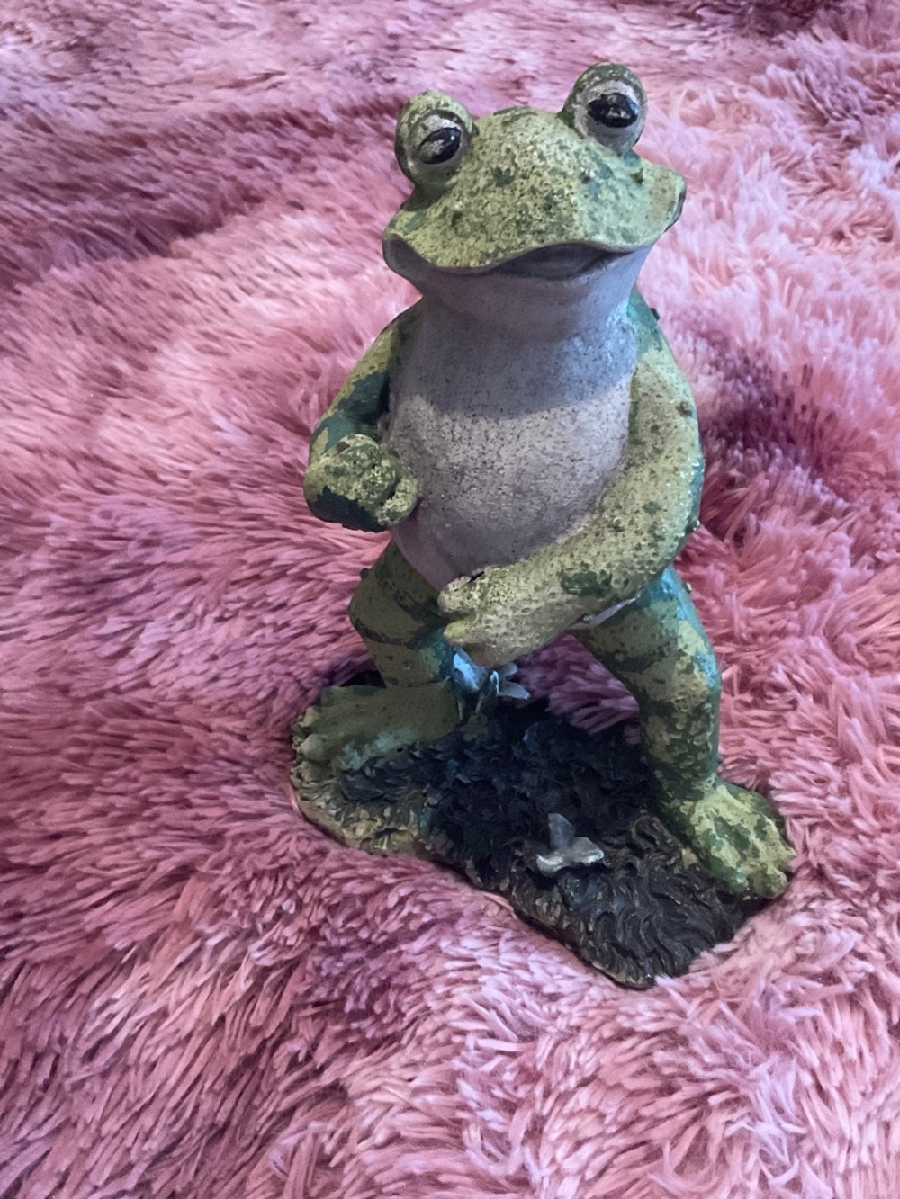 Frog statue garden yard decor